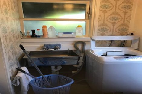 Photo of property in 15 Vandeleur Avenue, Birkdale, Auckland, 0626