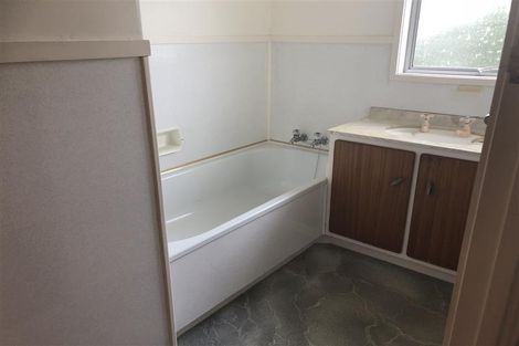 Photo of property in 49 Sherwood Avenue, Te Atatu South, Auckland, 0610