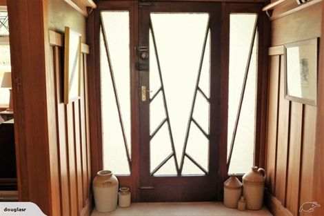 Photo of property in 119 Fifield Terrace, Opawa, Christchurch, 8023