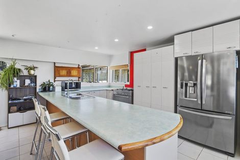 Photo of property in 5 Sumich Place, West Harbour, Auckland, 0618