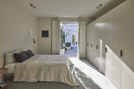 Photo of property in 13 Oxford Terrace, Devonport, Auckland, 0624