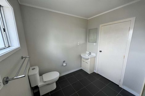 Photo of property in 2/14 Swan Crescent, Pakuranga, Auckland, 2010