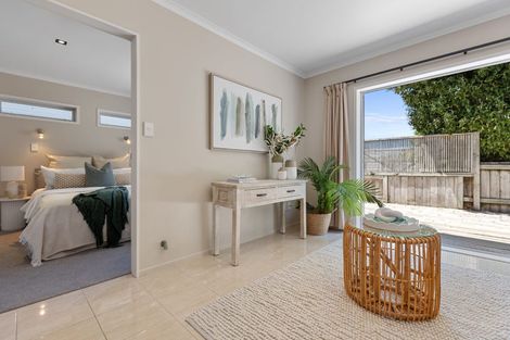 Photo of property in 10 Karewa Parade, Papamoa Beach, Papamoa, 3118