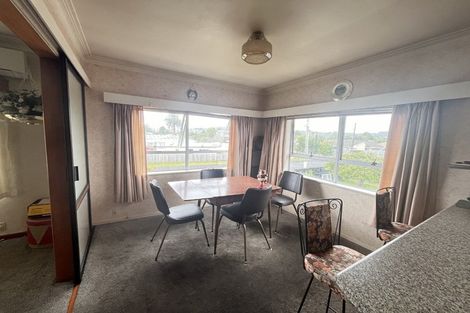 Photo of property in 21 Cameron Street, Papakura, 2110