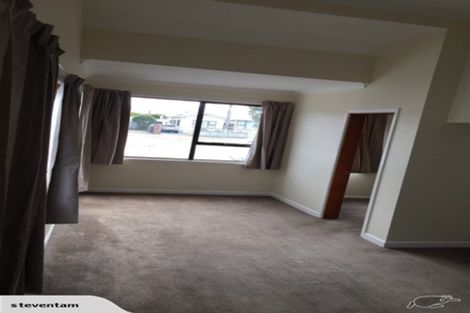 Photo of property in 2/142 Rongotai Road, Kilbirnie, Wellington, 6022