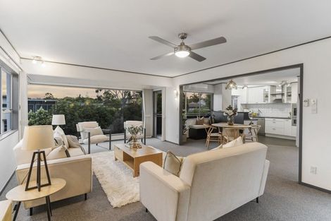 Photo of property in 5 Puawai Place, Northcote, Auckland, 0627