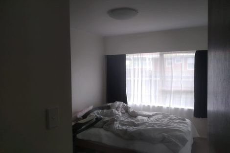 Photo of property in 1/13 Mannering Place, Hillcrest, Auckland, 0627