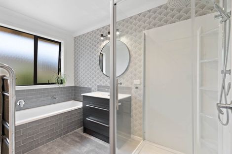 Photo of property in 4 Durmast Court, Cambridge, 3434