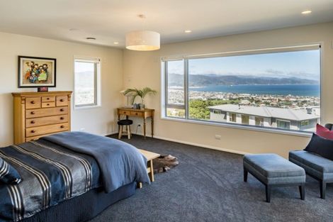 Photo of property in 51 Dowse Drive, Maungaraki, Lower Hutt, 5010