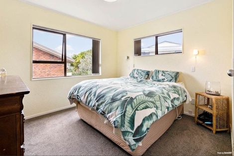 Photo of property in 1/132 Wellington Street, Pukekohe, 2120
