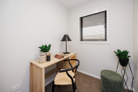 Photo of property in 70 Atlantic Drive, Fitzherbert, Palmerston North, 4410