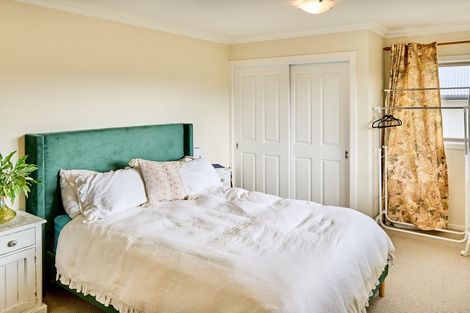 Photo of property in 31 Sumner Terrace, Aotea, Porirua, 5024