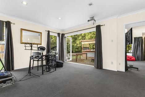 Photo of property in 5 Magic Way, Randwick Park, Auckland, 2105