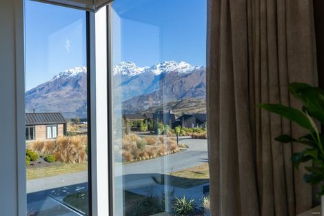 Photo of property in 5 Hackett Road, Jacks Point, Queenstown, 9371
