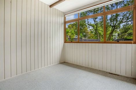 Photo of property in 1094 Scenic Drive North, Swanson, Auckland, 0816