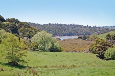 Photo of property in 70 James Road, Maungaturoto, 0587