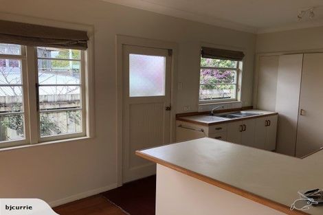Photo of property in 16 Collingwood Street, Hokowhitu, Palmerston North, 4410
