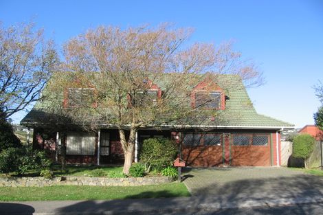 Photo of property in 10 Burbank Crescent, Churton Park, Wellington, 6037