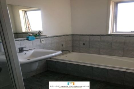 Photo of property in 14 Ellison Place, Pakuranga Heights, Auckland, 2010