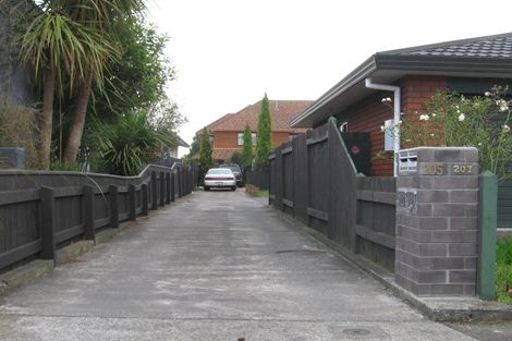 Photo of property in 207 Grey Street, Palmerston North, 4414