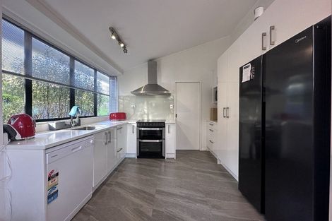 Photo of property in 1/41 Radiata Lane, Chatswood, Auckland, 0626