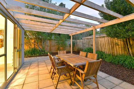 Photo of property in 2/34 Selwyn Crescent, Forrest Hill, Auckland, 0620