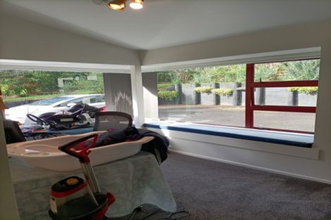 Photo of property in 13 Terry Smyth Drive, Kumeu, 0892