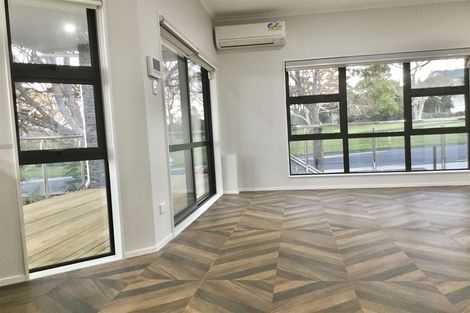 Photo of property in 4223a Great North Road, Glendene, Auckland, 0602