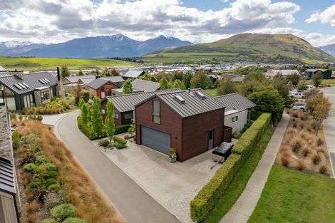 Photo of property in 2 Aberdare Court, Jacks Point, Queenstown, 9371