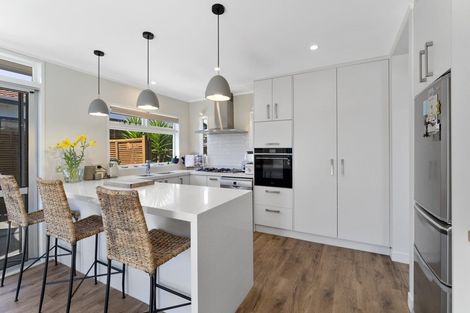 Photo of property in 37 Callender Terrace, Paraparaumu Beach, Paraparaumu, 5032