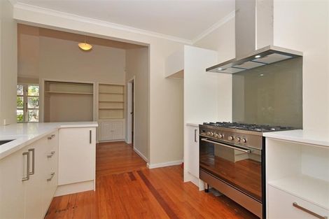 Photo of property in 7 Chatsworth Road, Silverstream, Upper Hutt, 5019