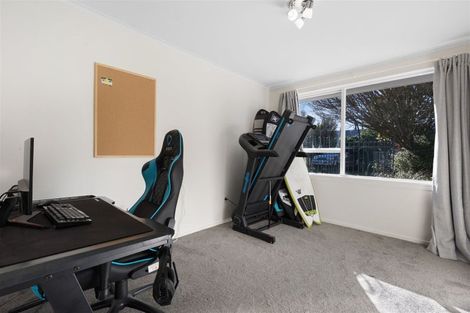 Photo of property in 69b Aorangi Road, Bryndwr, Christchurch, 8053