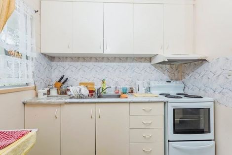 Photo of property in 1/38 Edmonton Road, Henderson, Auckland, 0612