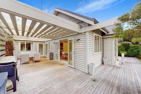 Photo of property in 143 Derwent Street, Island Bay, Wellington, 6023