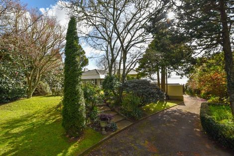 Photo of property in 18 Vista Place, Kawaha Point, Rotorua, 3010