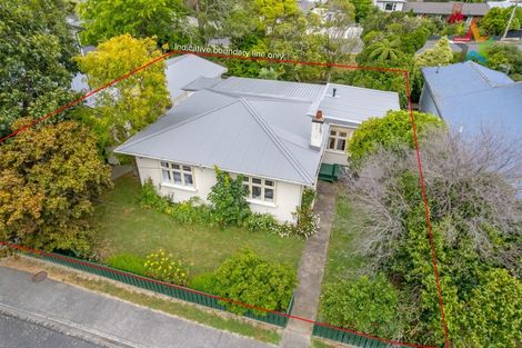 Photo of property in 1 Woodvale Grove, Fairfield, Lower Hutt, 5011