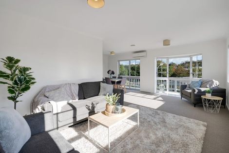 Photo of property in 51 Cumberland Street, Merrilands, New Plymouth, 4312