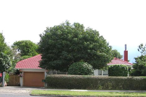 Photo of property in 111 Titirangi Road, New Lynn, Auckland, 0600