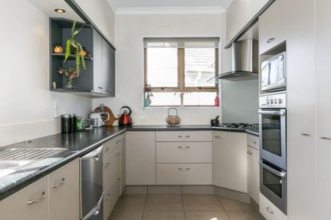 Photo of property in 6 Hinton Road, Taradale, Napier, 4112