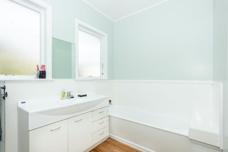 Photo of property in 11 Cobham Place, Te Hapara, Gisborne, 4010