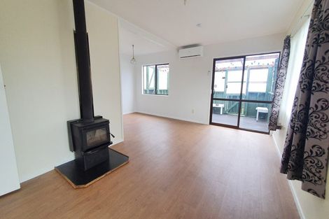 Photo of property in 488 Swanson Road, Ranui, Auckland, 0612