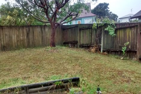 Photo of property in 18 Athena Drive, Totara Vale, Auckland, 0629