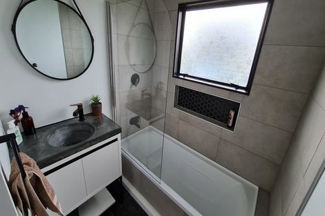 Photo of property in 14 Peckham Lane, Woolston, Christchurch, 8062