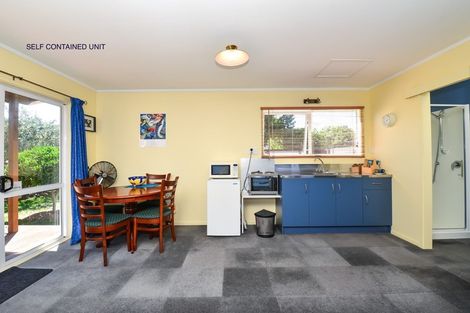 Photo of property in 2 Saint Olpherts Avenue, Hamilton East, Hamilton, 3216