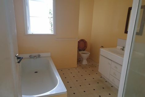 Photo of property in 90c Townsend Road, Miramar, Wellington, 6022