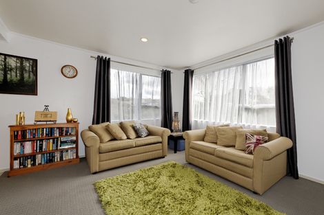 Photo of property in 2/38 Borich Road, Sunnyvale, Auckland, 0612