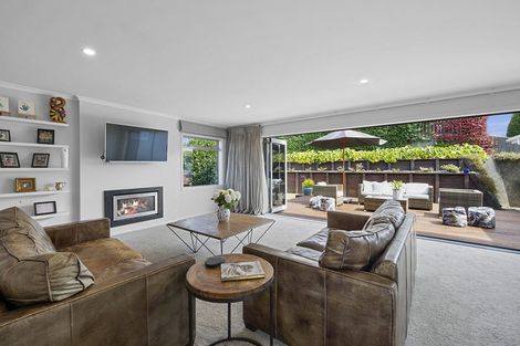 Photo of property in 116 Belt Road, New Plymouth, 4310