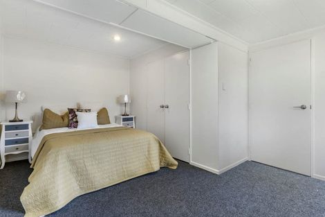 Photo of property in 14 Bentley Avenue, Glenfield, Auckland, 0629