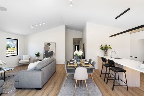 Photo of property in 16 Wooing Tree Avenue, Cromwell, 9310