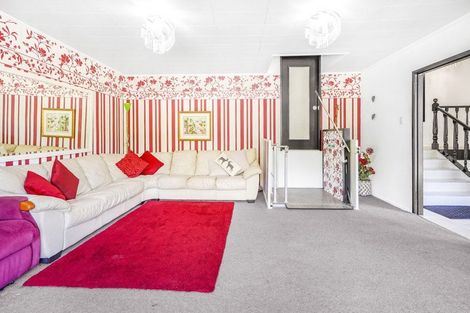 Photo of property in 32 Chedworth Avenue, Chedworth, Hamilton, 3210